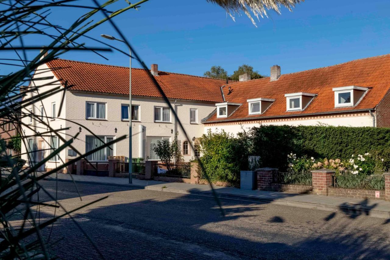 B&B AntoniushoeveLomm エクステリア 写真