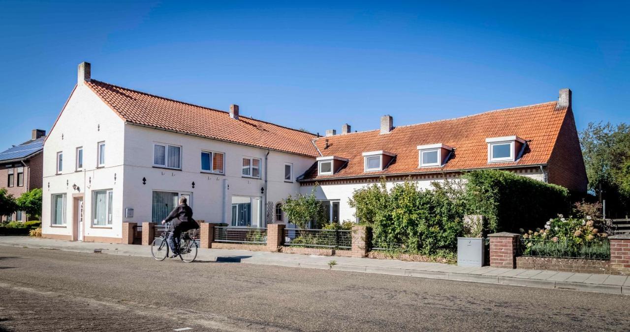 B&B AntoniushoeveLomm エクステリア 写真
